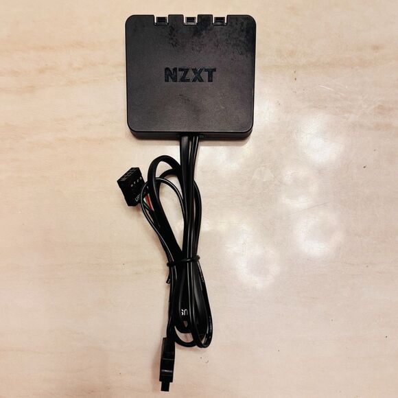NZXT RGB FAN CONTROLLER X3 RGB FAN TRIPLE HEADER AC-CR000-B1 - Picture 1 of 6